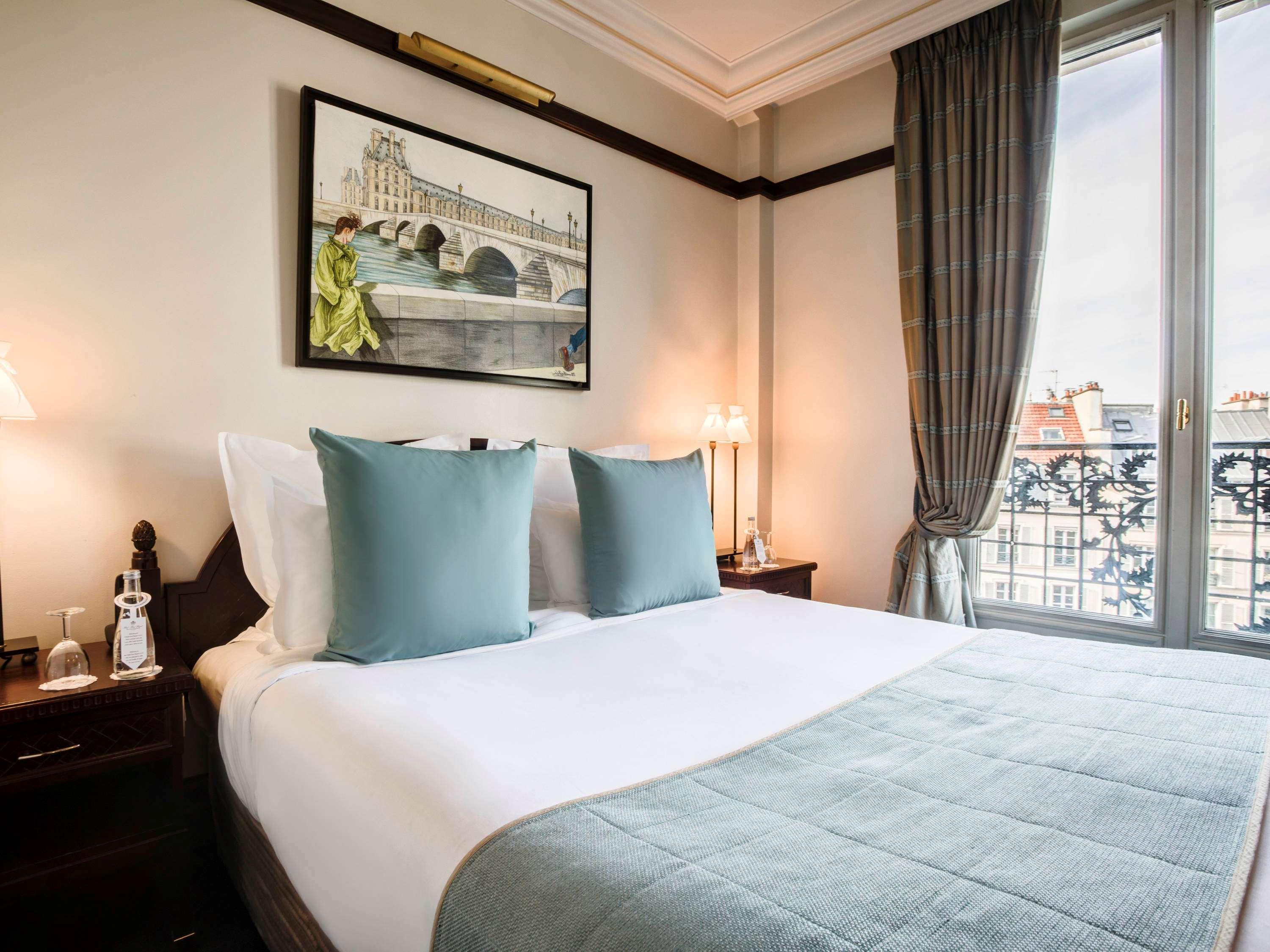 皇家庞特酒店 巴黎 外观 照片 A room at the hotel