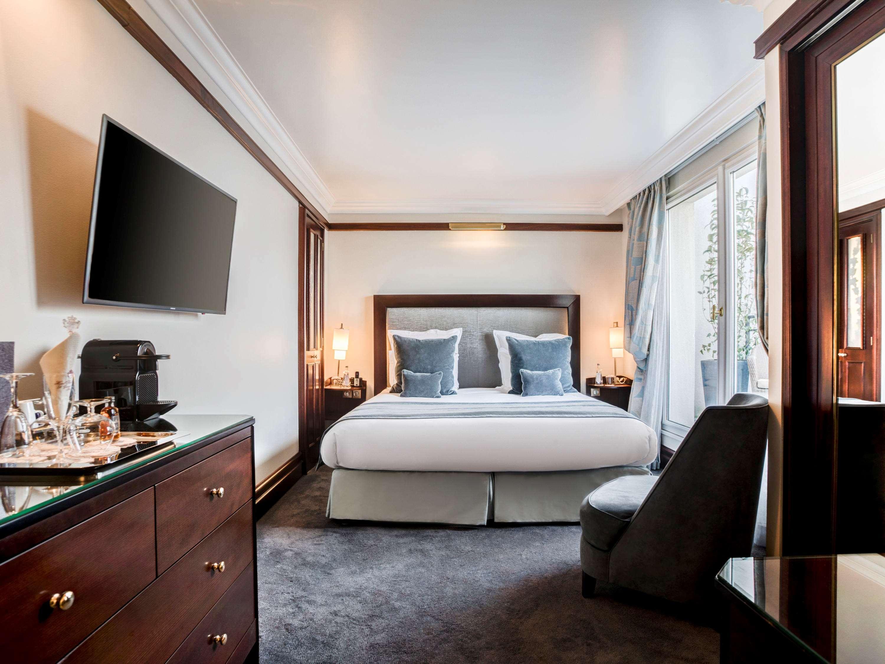 皇家庞特酒店 巴黎 外观 照片 A room at the hotel
