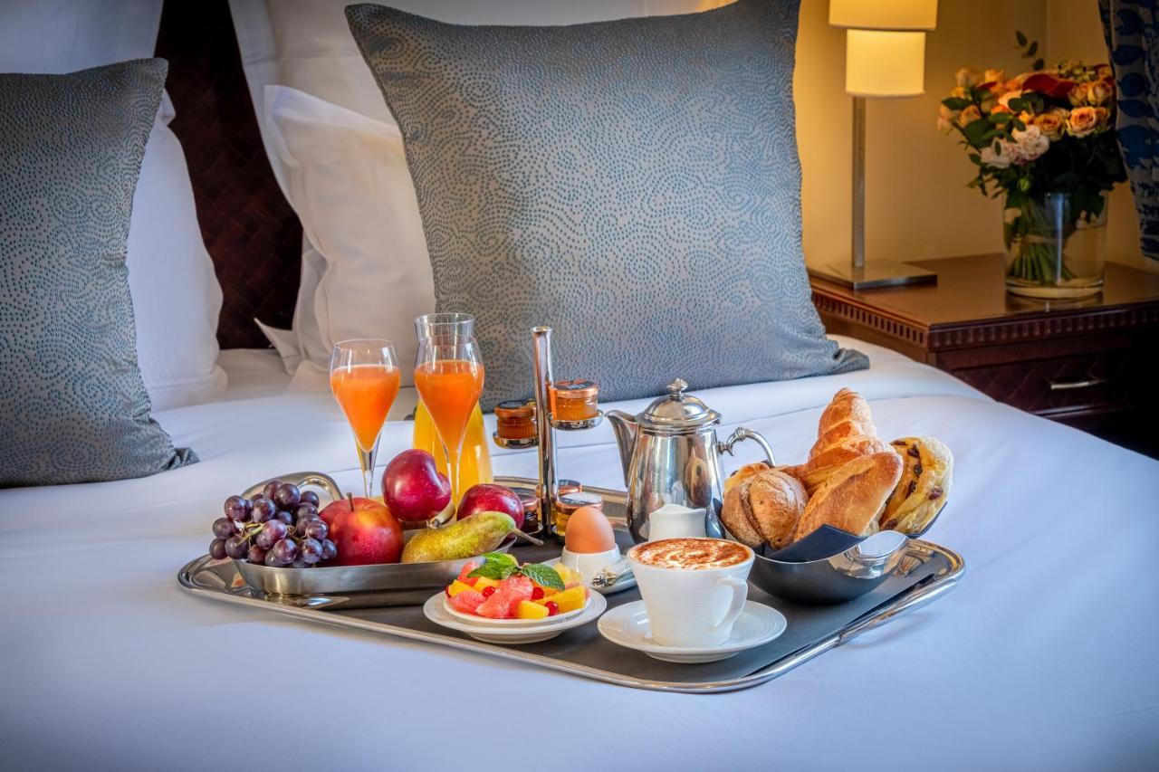 皇家庞特酒店 巴黎 外观 照片 Room service