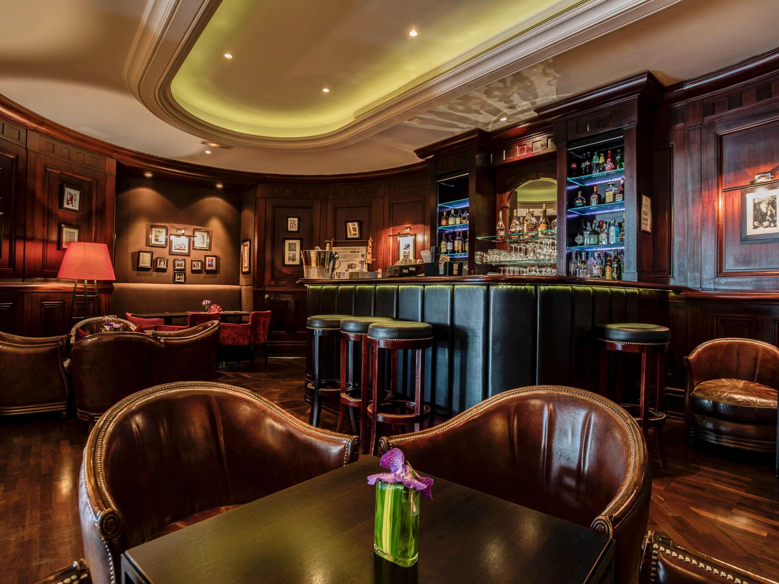 皇家庞特酒店 巴黎 外观 照片 The Bar