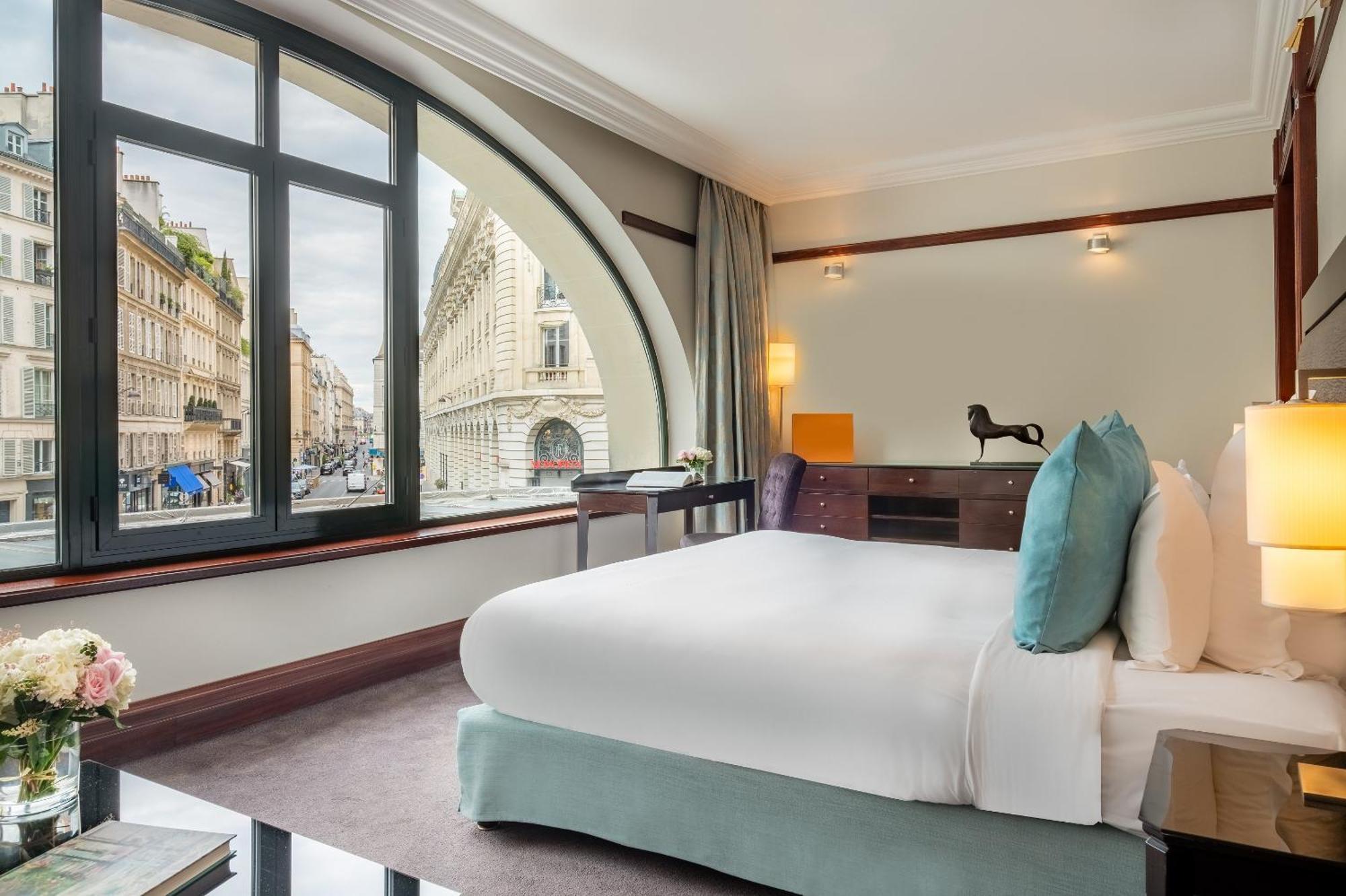 皇家庞特酒店 巴黎 外观 照片 A room at the hotel